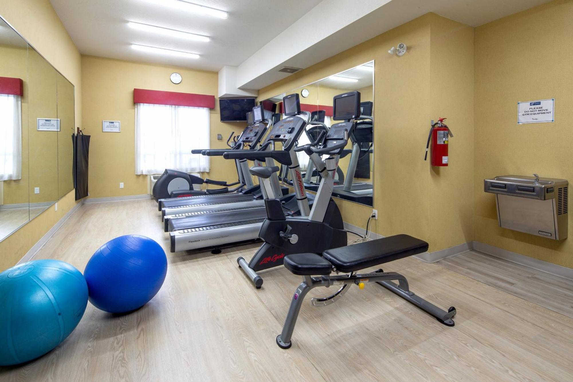 Holiday Inn Express Hotel & Suites Edson By Ihg Exteriör bild