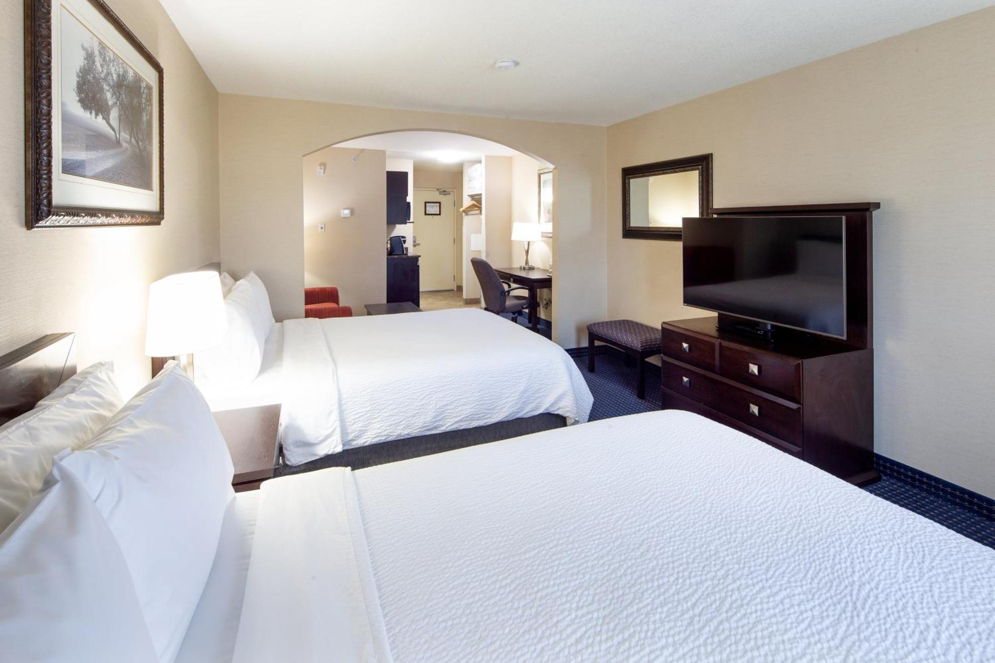 Holiday Inn Express Hotel & Suites Edson By Ihg Exteriör bild