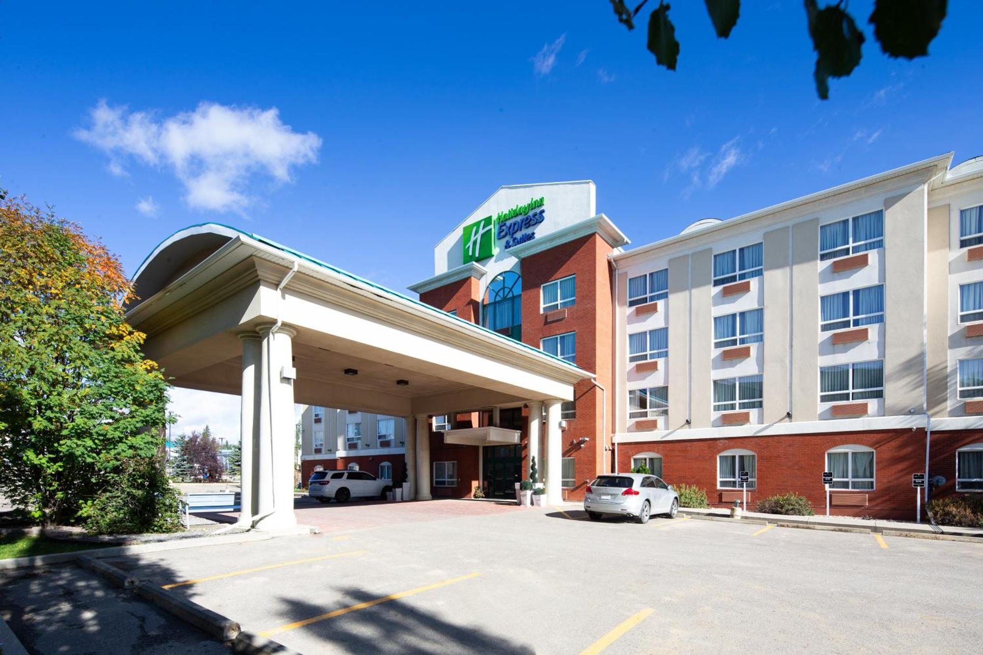 Holiday Inn Express Hotel & Suites Edson By Ihg Exteriör bild