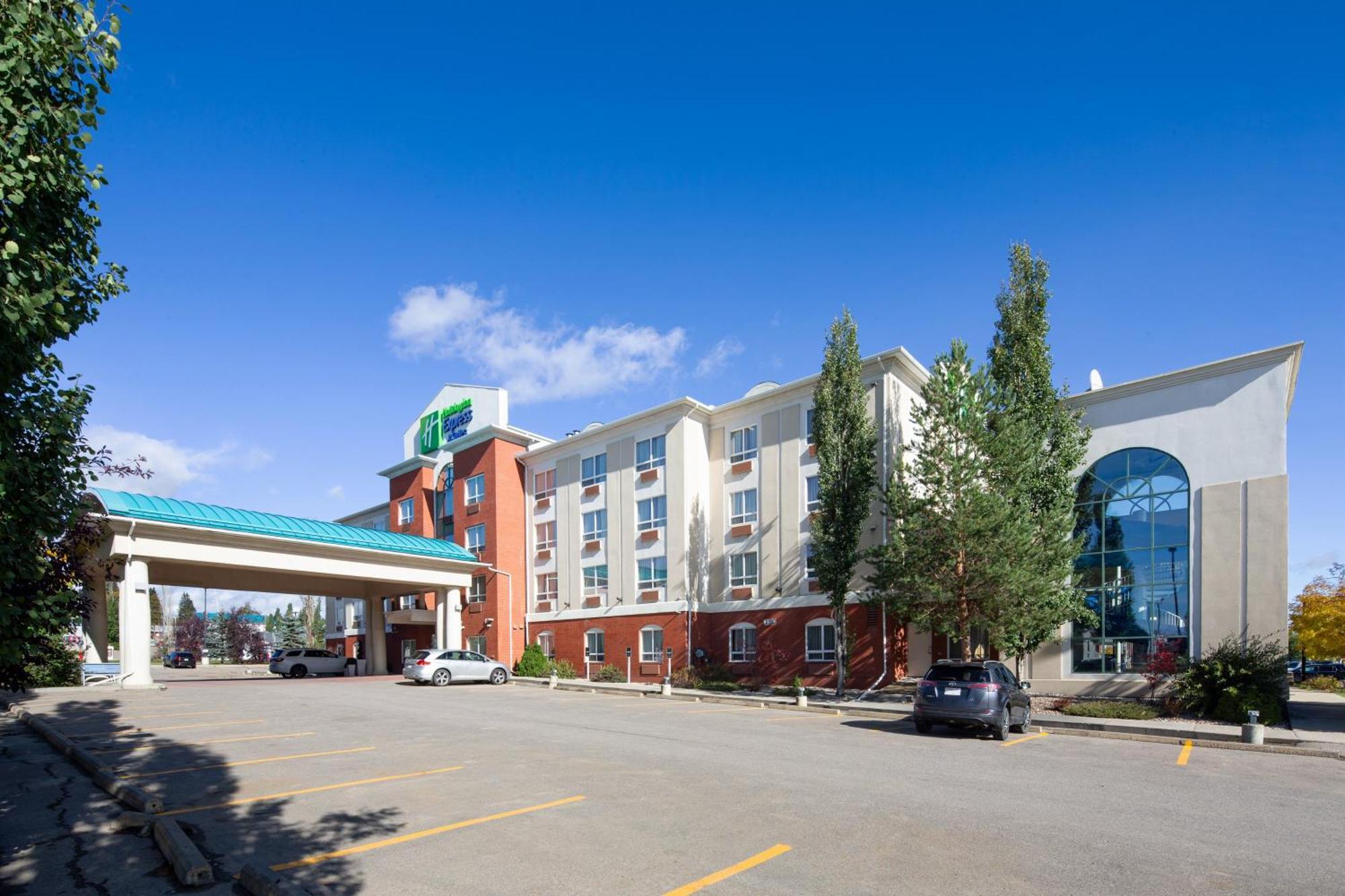 Holiday Inn Express Hotel & Suites Edson By Ihg Exteriör bild