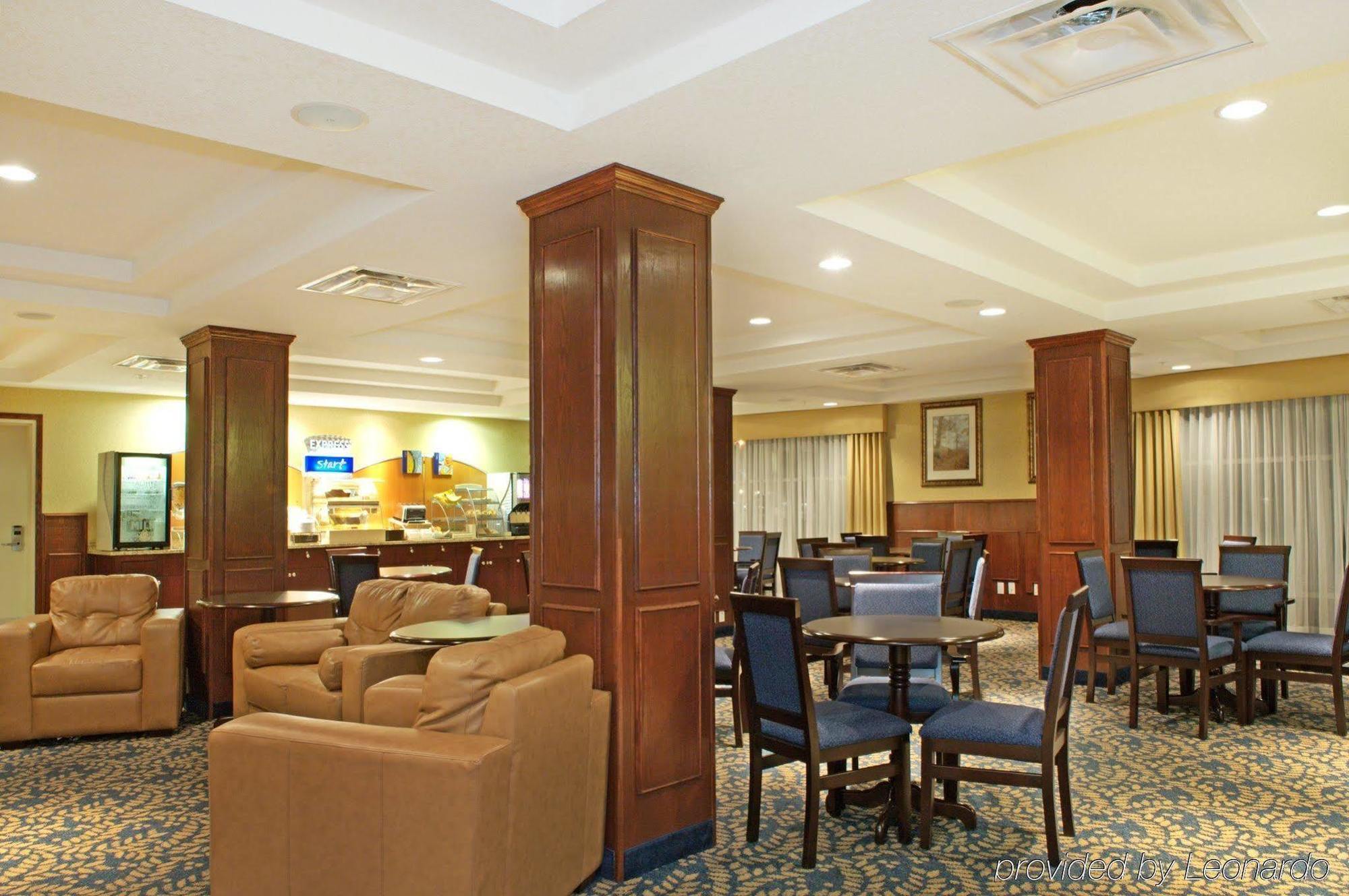 Holiday Inn Express Hotel & Suites Edson By Ihg Restaurang bild