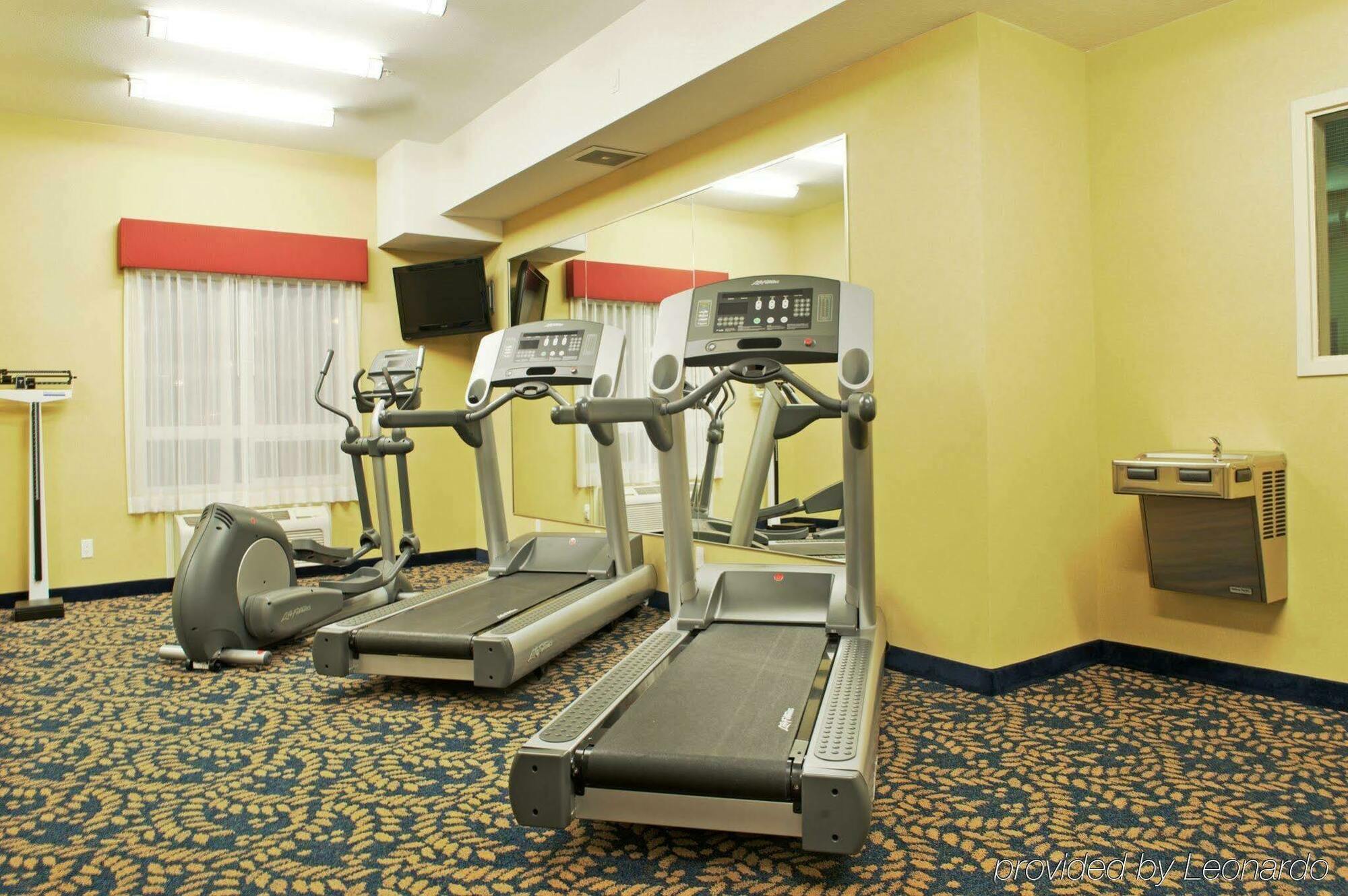 Holiday Inn Express Hotel & Suites Edson By Ihg Exteriör bild
